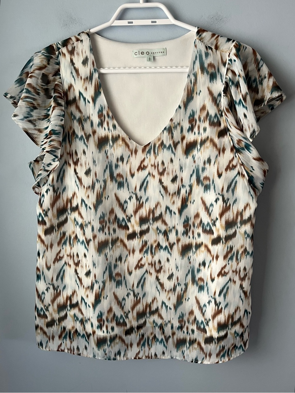 Cleo Petite White Flutter Sleeve V-Neck Flowy Blouse Teal Brown Aztec Size MP